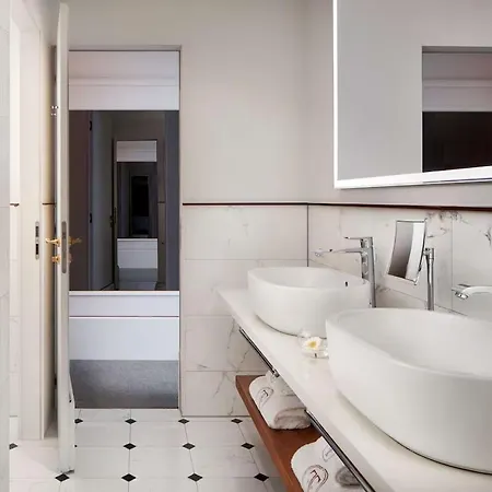 Tivoli Doelen Hotel