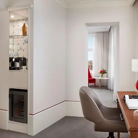 Hotel Tivoli Doelen 5*